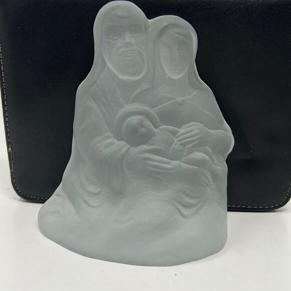 aTiara Jesus Mary & Joseph Vintage Crystal Figurine Scene 1995 # 10007 - Picture 1 of 10